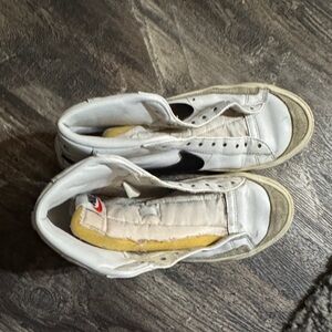 Nike women’s size 7 no laces